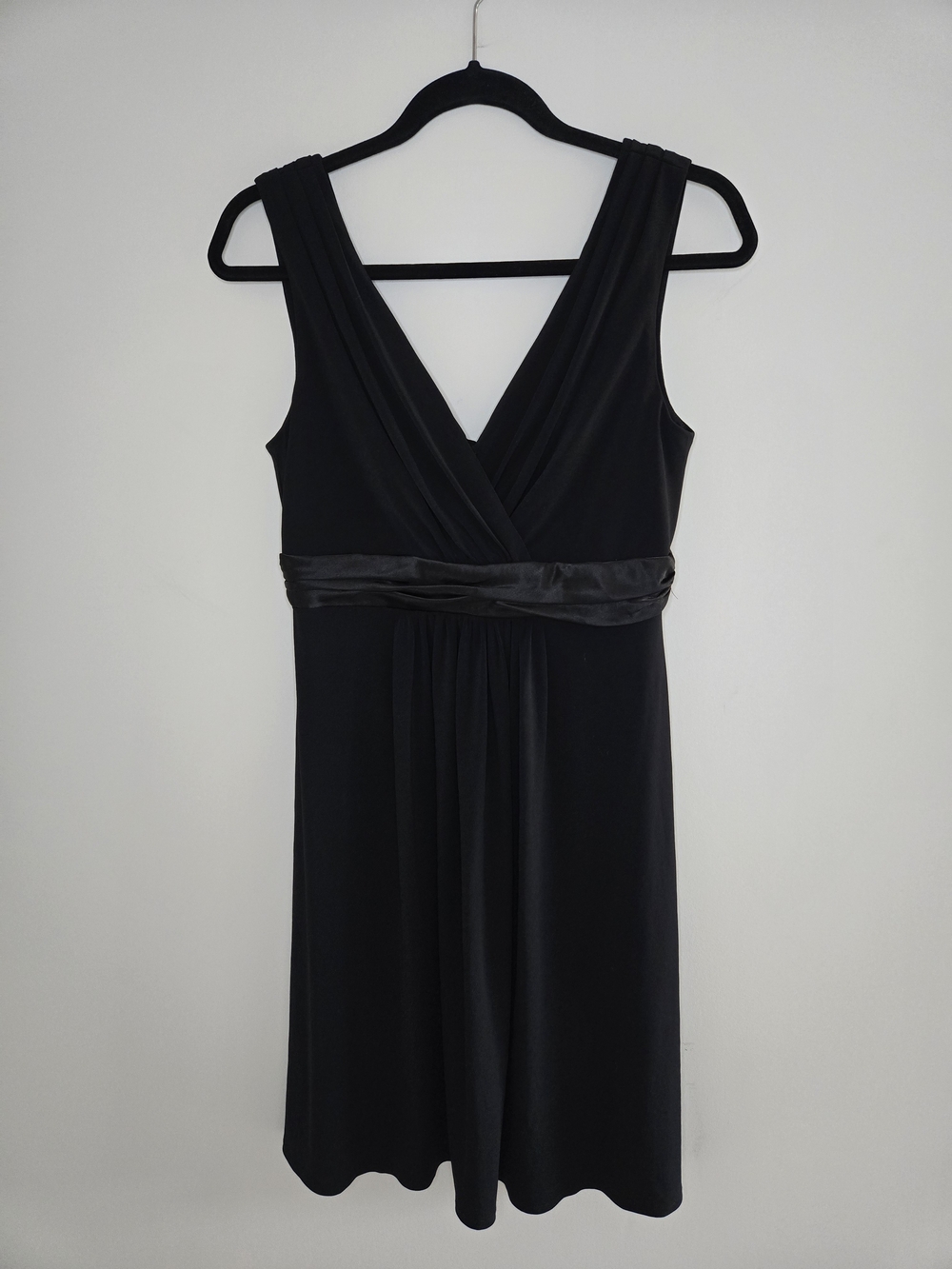 David's Bridal vintage classic v-neck black sleeveless midi dress, empire waist
